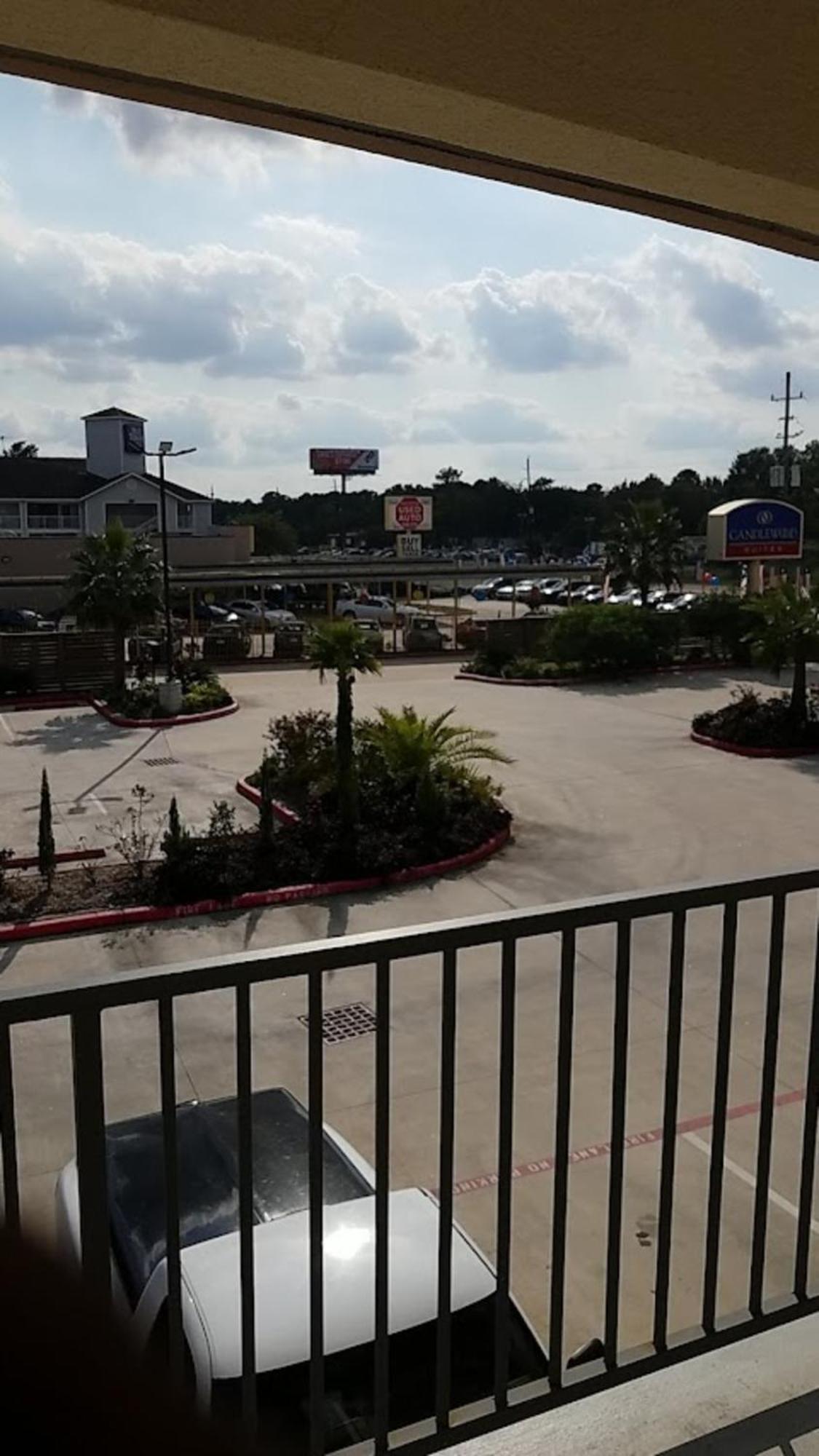 Motel 6 Houston, Tx - Willowbrook Mall Bagian luar foto